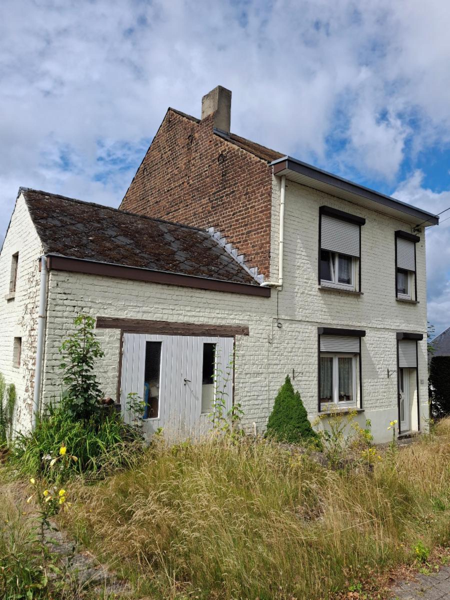 Maison 4 façades à rénover 