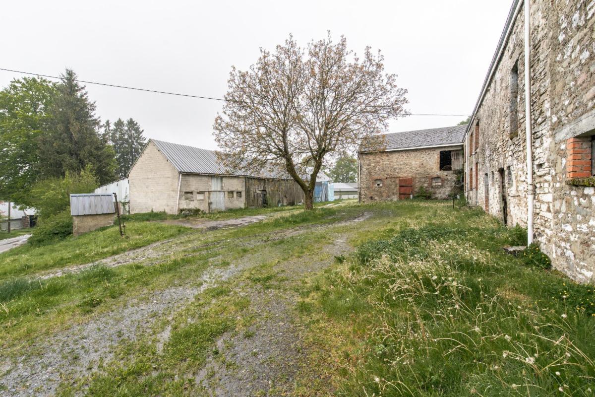 photo 2 du bien Ancienne ferme avec dépendances et terrains à Morhet