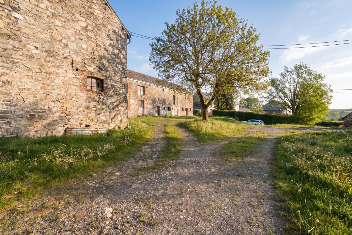 photo 13 du bien Ancienne ferme avec dépendances et terrains à Morhet