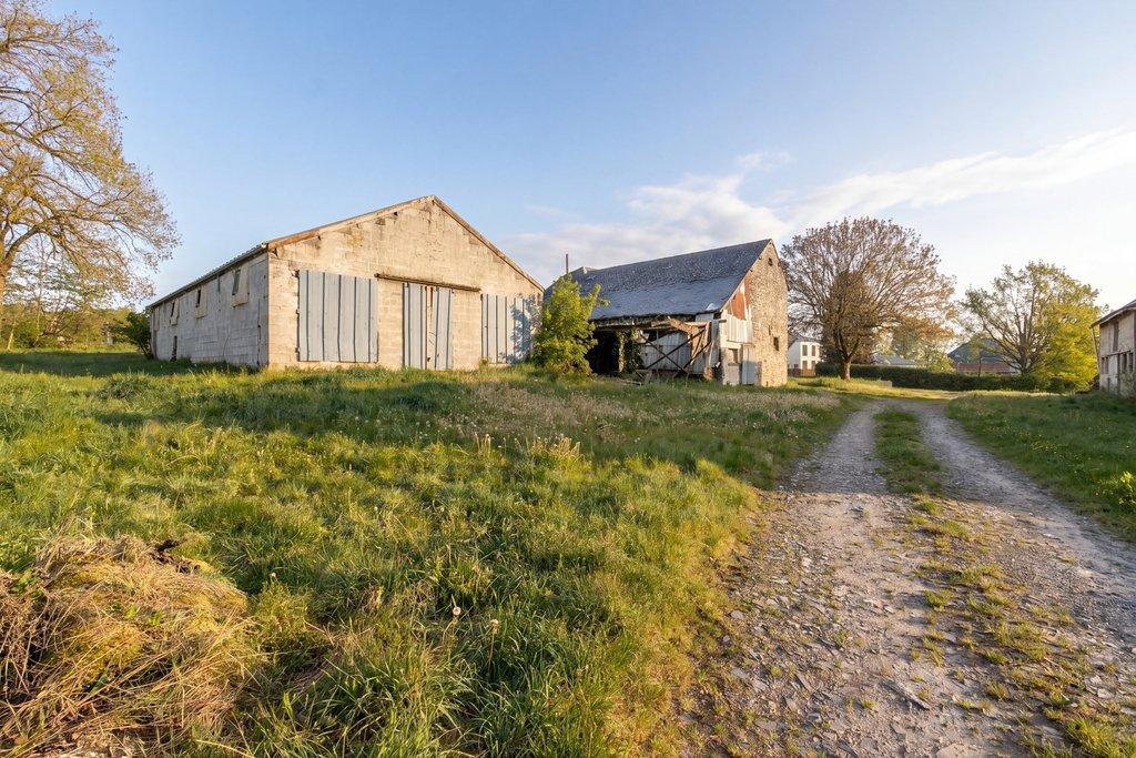 photo 16 du bien Ancienne ferme avec dépendances et terrains à Morhet