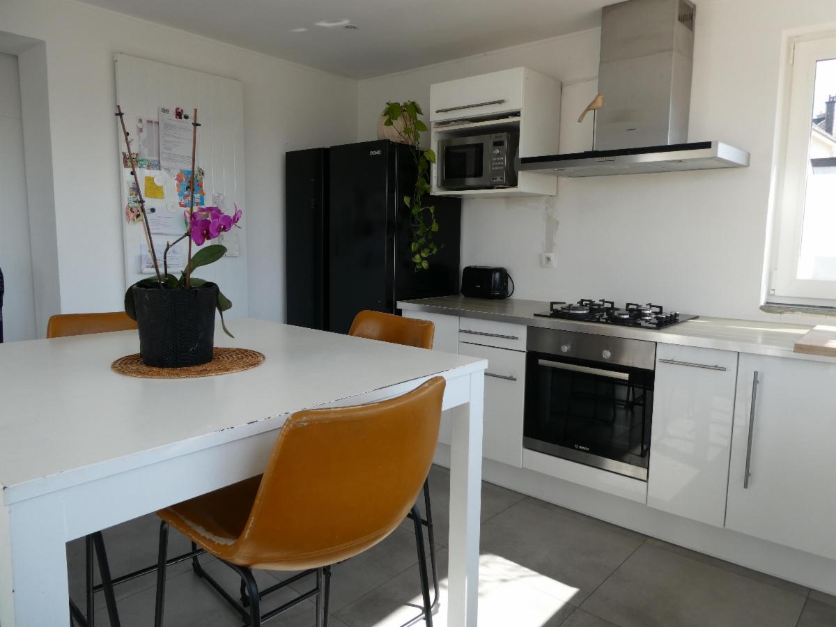 photo 6 du bien A VENDRE: Maison 3 façades rénovée avec garage et jardin