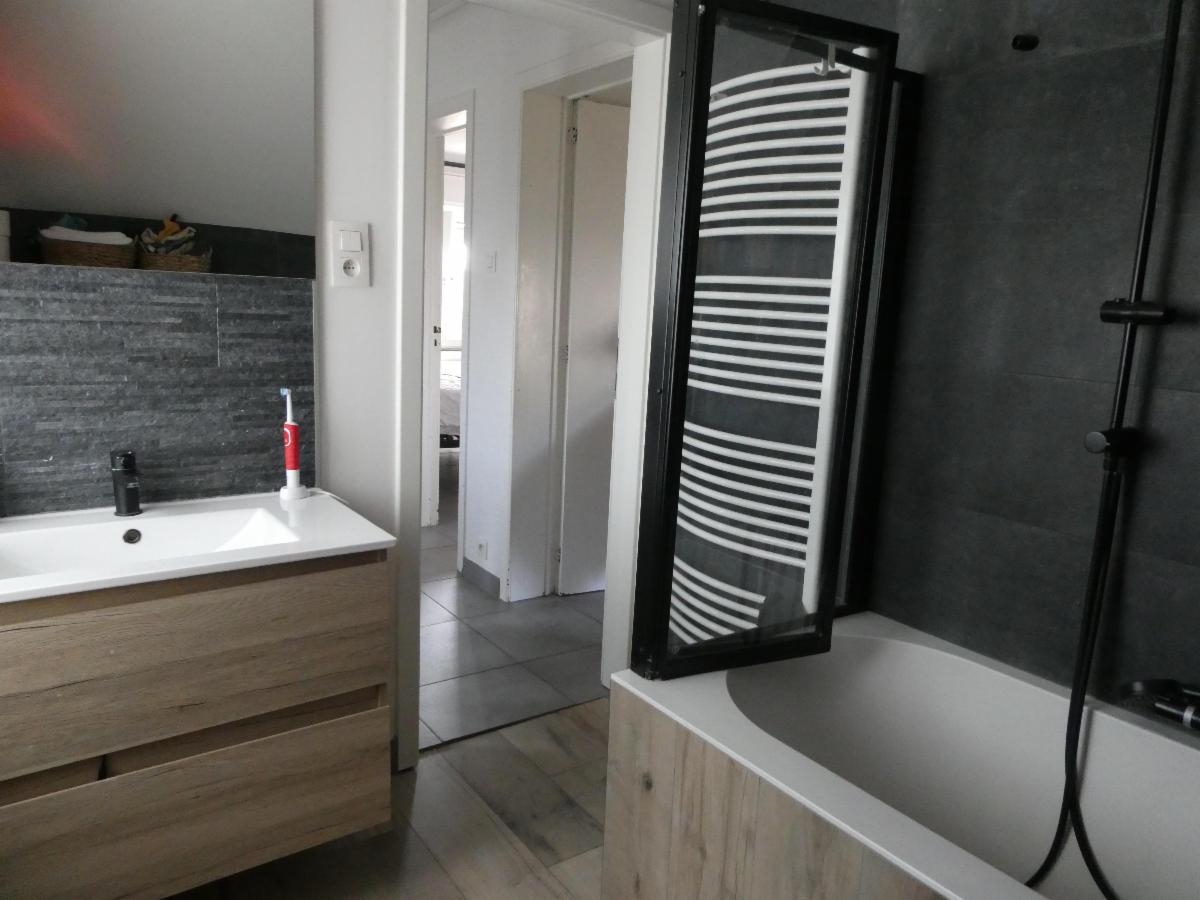 photo 12 du bien A VENDRE: Maison 3 façades rénovée avec garage et jardin