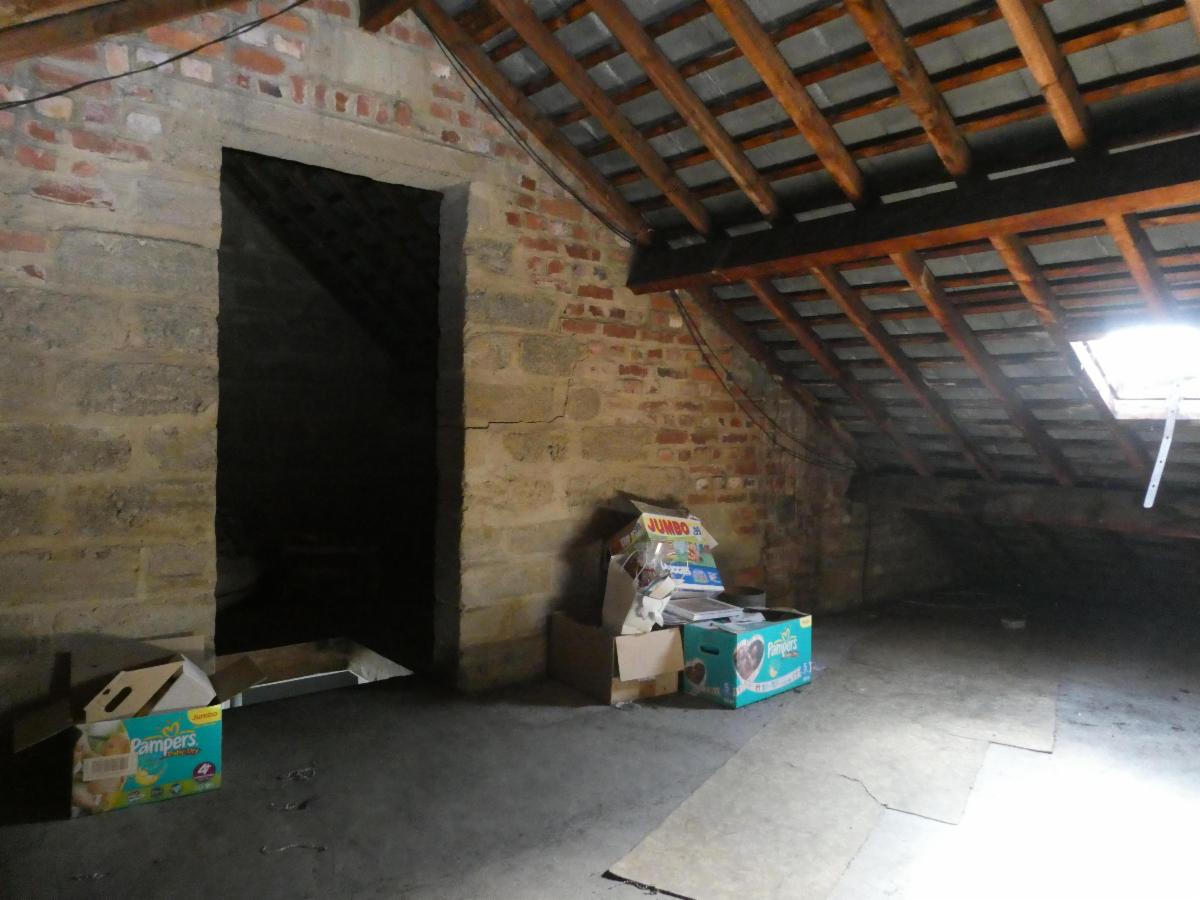 photo 13 du bien A VENDRE: Maison 3 façades rénovée avec garage et jardin