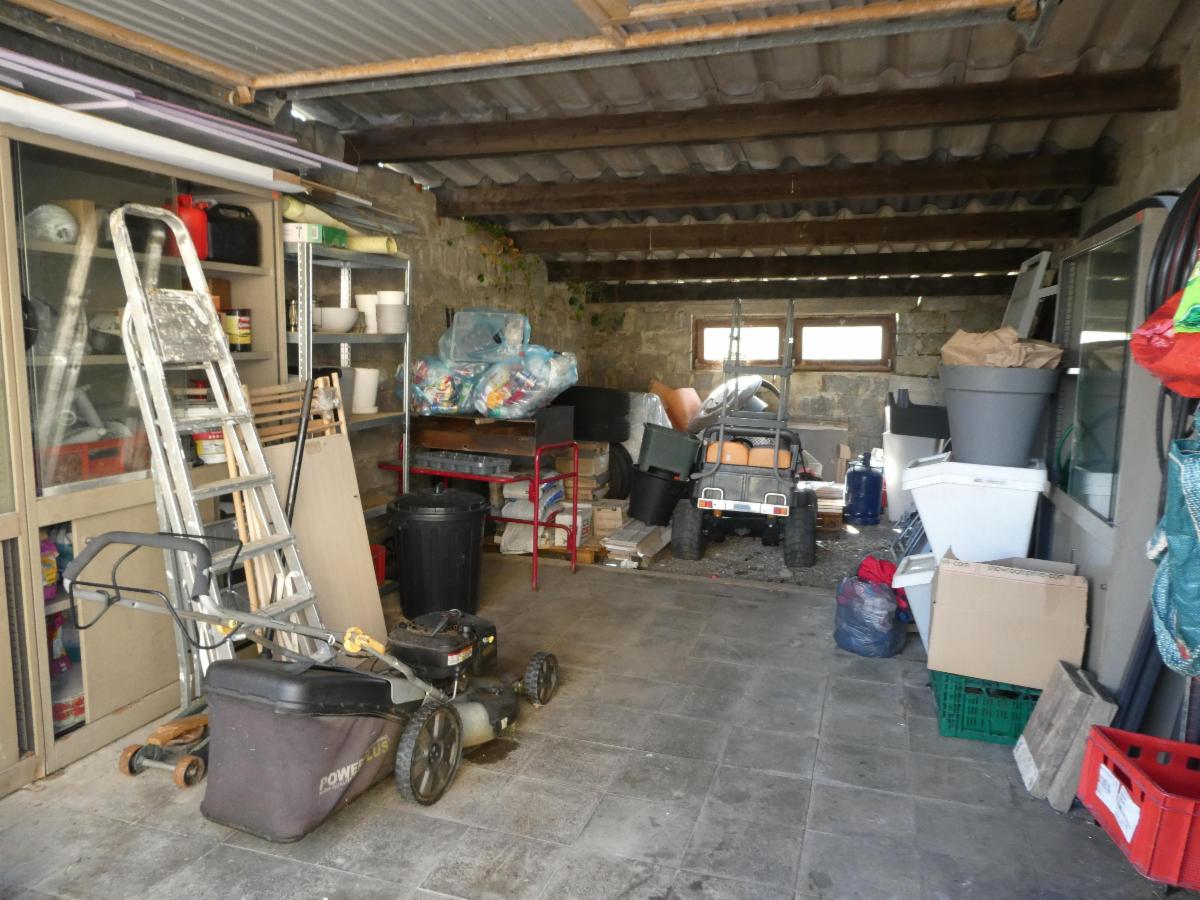 photo 15 du bien A VENDRE: Maison 3 façades rénovée avec garage et jardin