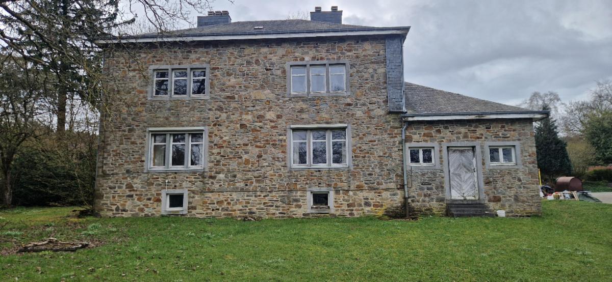 photo 9 du bien Magnifique maison en pierres à rénover (ancien presbytère)