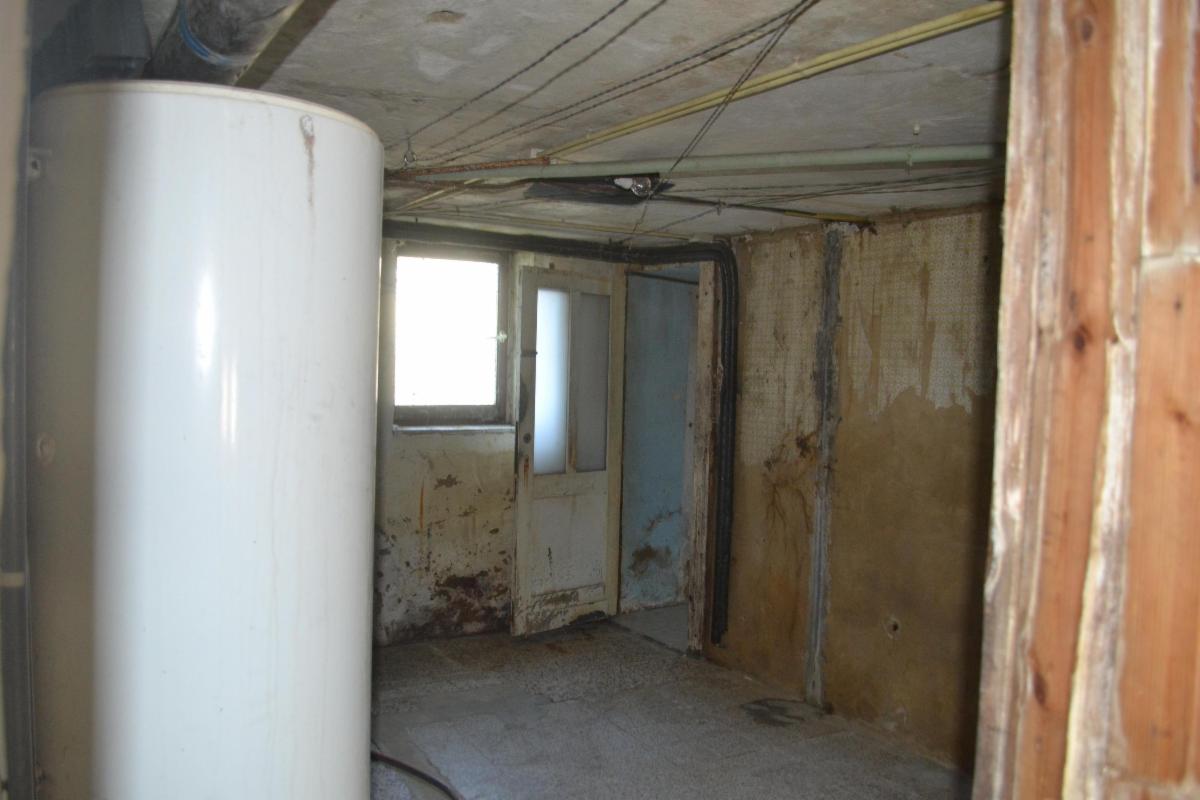 photo 18 du bien MAISON 3 FAÇADES AVEC JARDIN, ENTIÈREMENT À RÉNOVER.