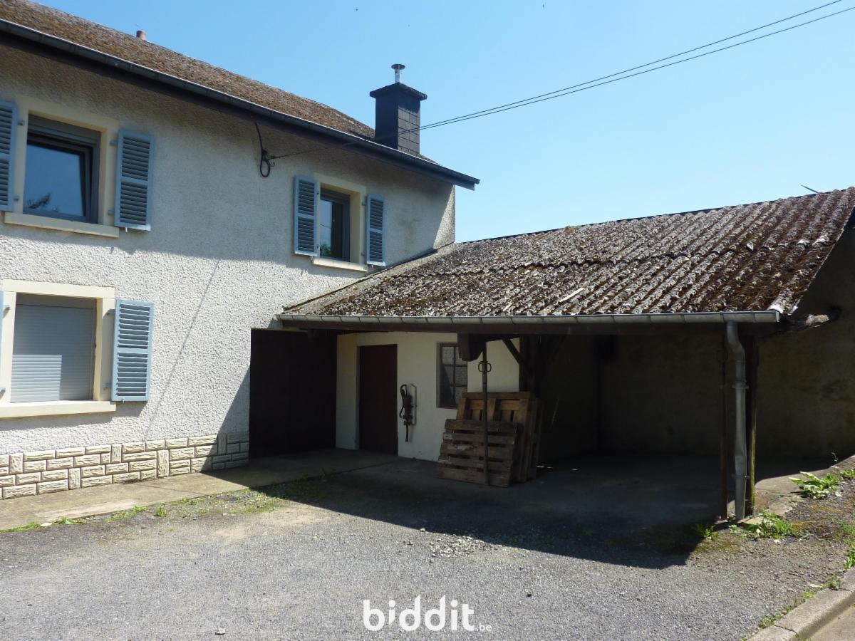 photo 2 du bien Fermette partiellement rénovée avec grand garage + terrain