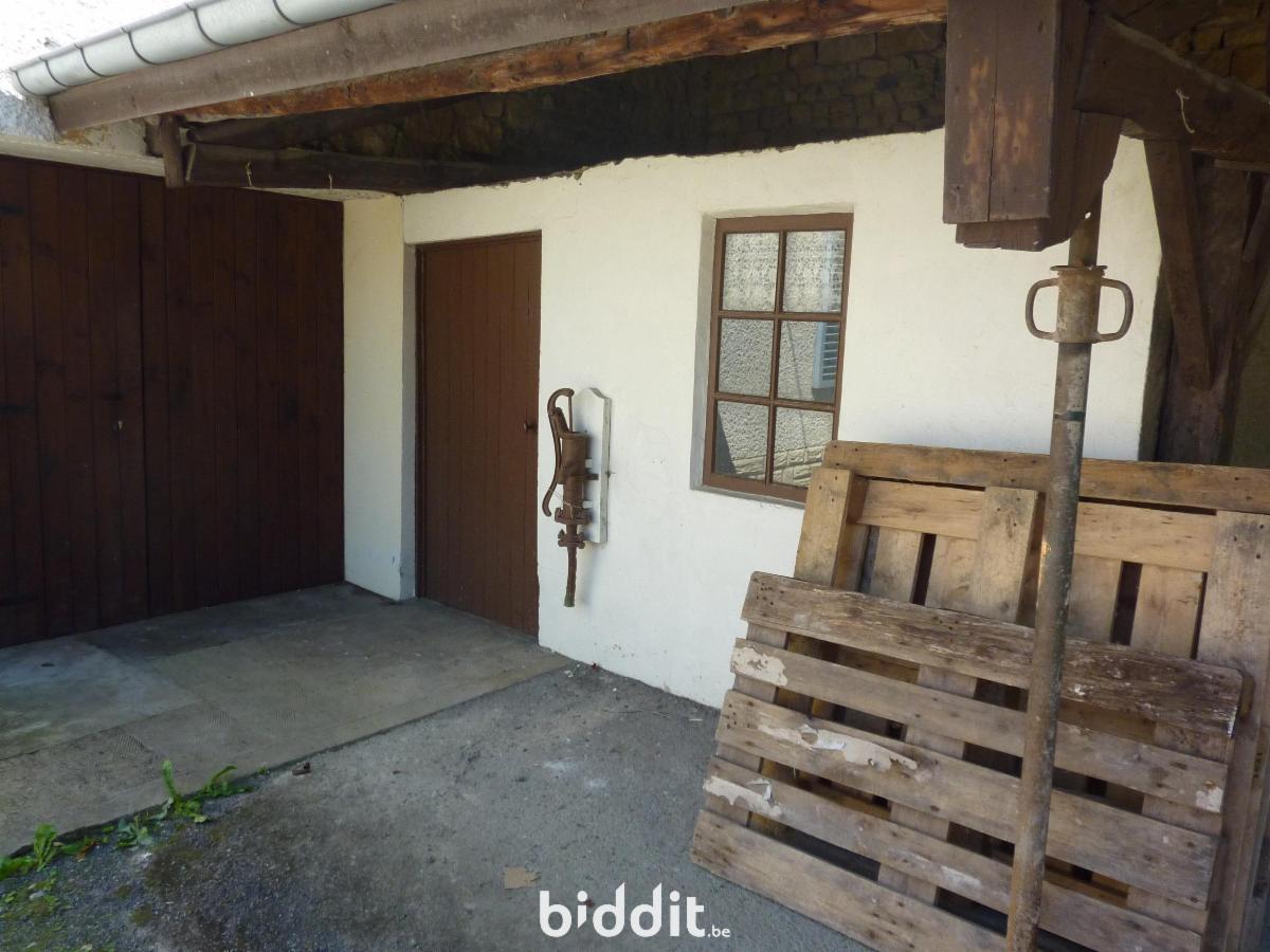 photo 3 du bien Fermette partiellement rénovée avec grand garage + terrain