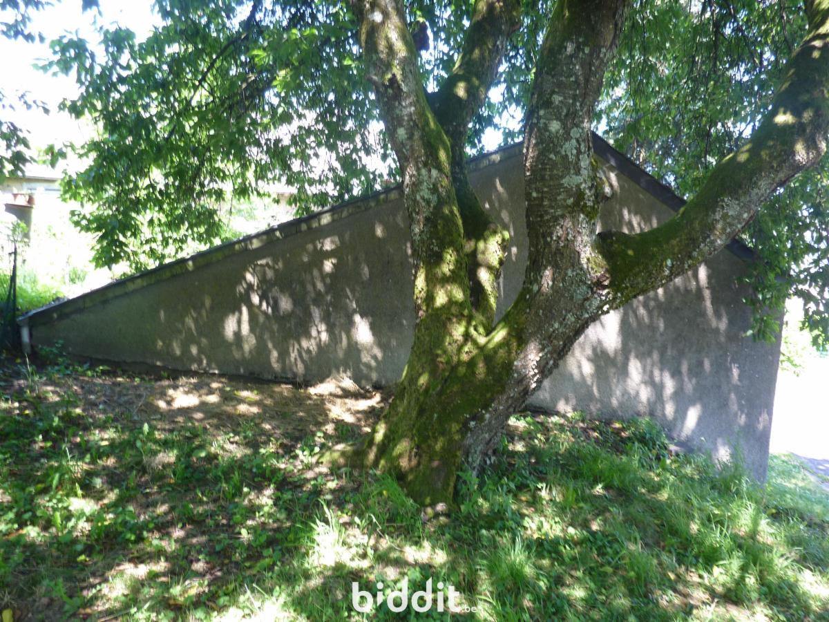 photo 9 du bien Fermette partiellement rénovée avec grand garage + terrain