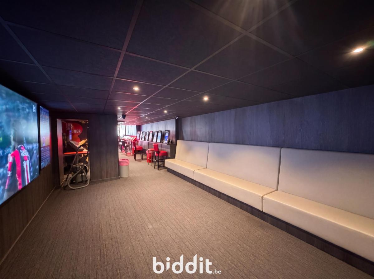 photo 6 du bien Une maison de commerce et de rapport avec bâtiment arrière
