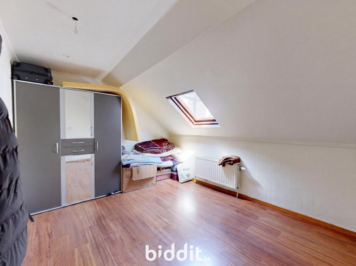photo 13 du bien Une maison de commerce et de rapport avec bâtiment arrière