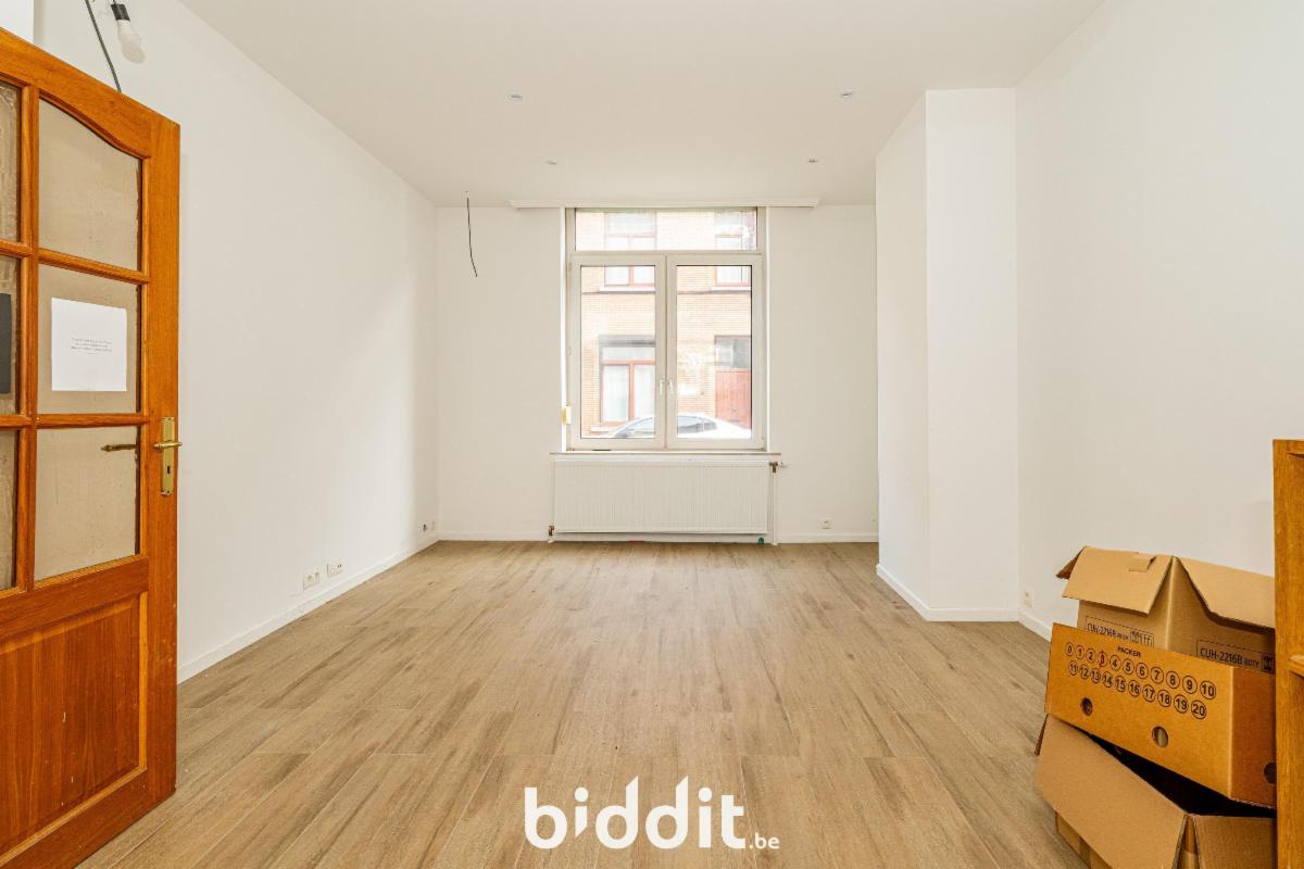 photo 3 du bien Une maison de rapport à 1 étage avec partie de jardin