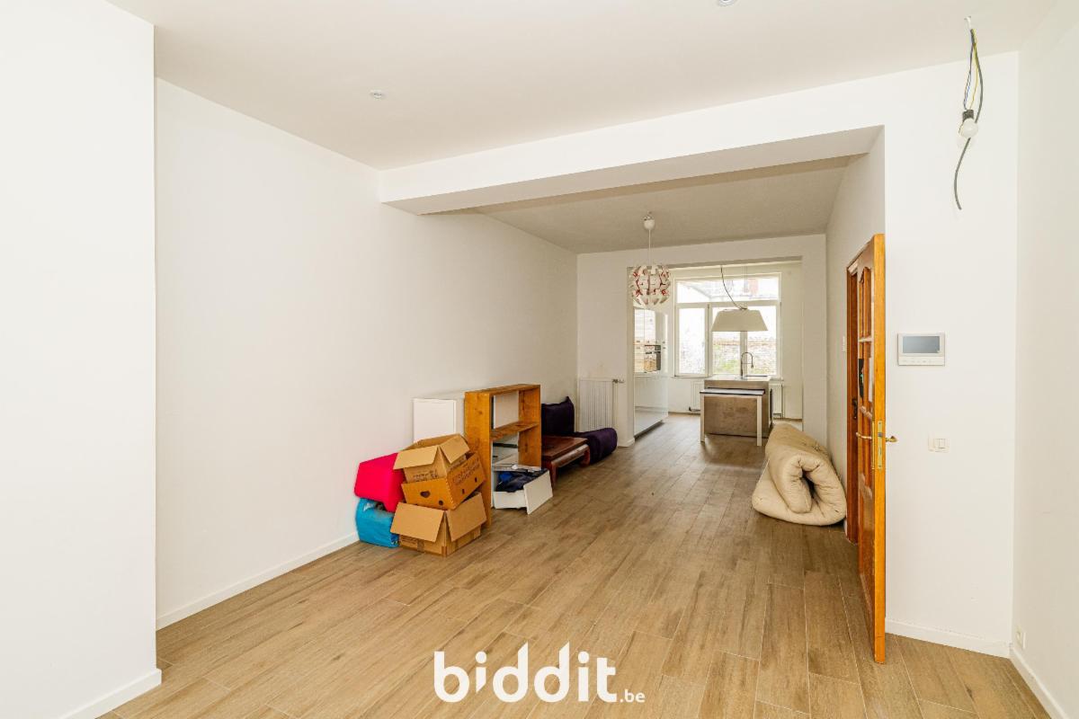 photo 4 du bien Une maison de rapport à 1 étage avec partie de jardin