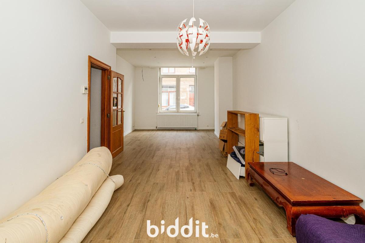 photo 6 du bien Une maison de rapport à 1 étage avec partie de jardin