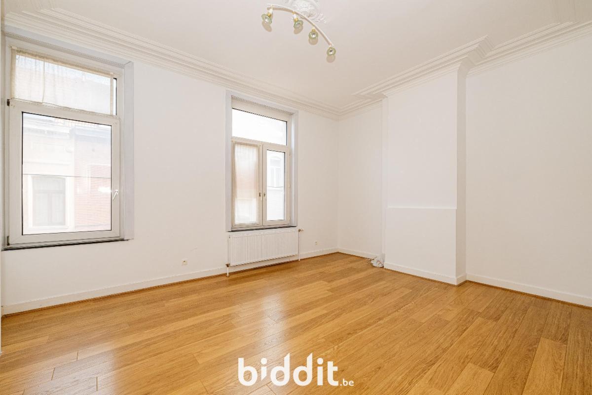 photo 11 du bien Une maison de rapport à 1 étage avec partie de jardin