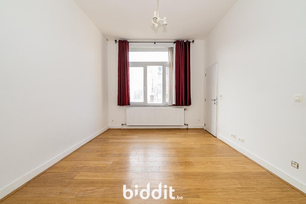 photo 14 du bien Une maison de rapport à 1 étage avec partie de jardin