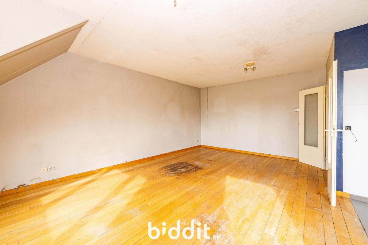 photo 6 du bien Appartement 3 ch. au 6e ét. à rénover entièrement