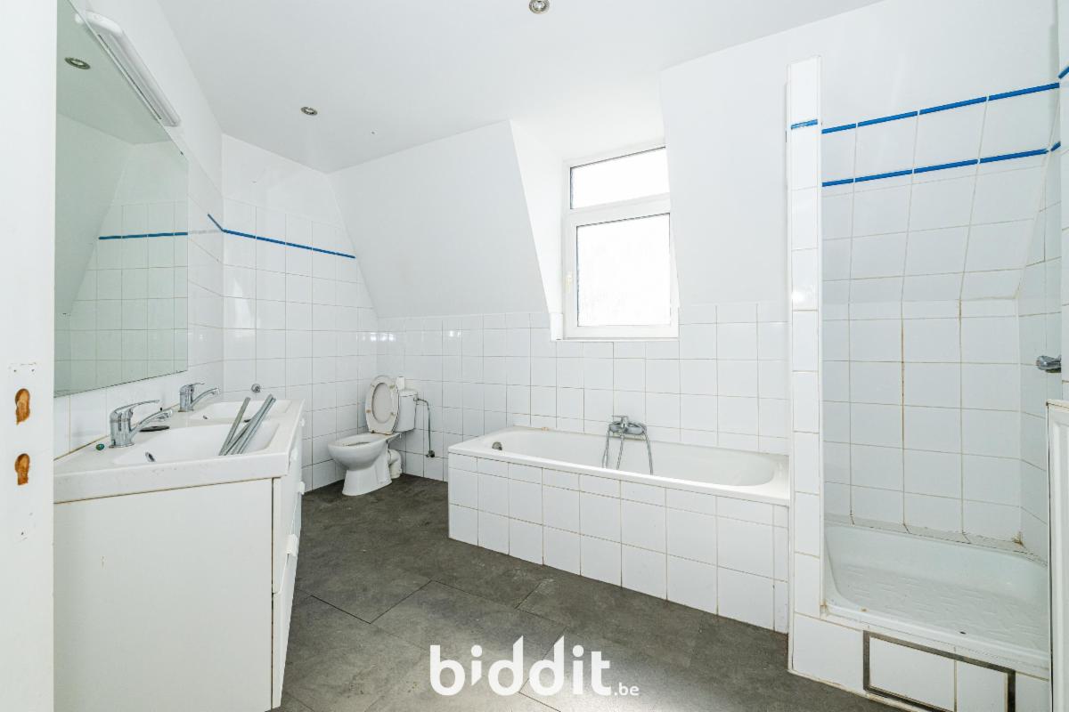 photo 5 du bien Eengezinswoning met handelsgelijkvl. : volledig te renoveren
