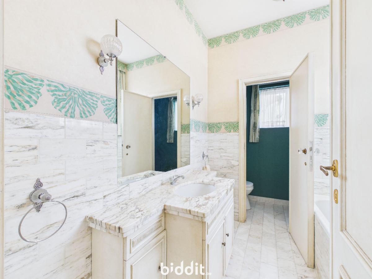 photo 9 du bien Appartement D4 au 4e étage droite + le garage n° 8 au rdc.