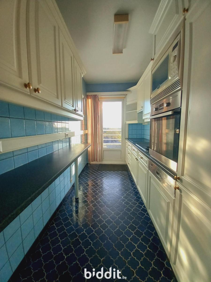 photo 8 du bien Appartement type « 2 ch. » au 8e ét. + caves n°s 3 et 4 