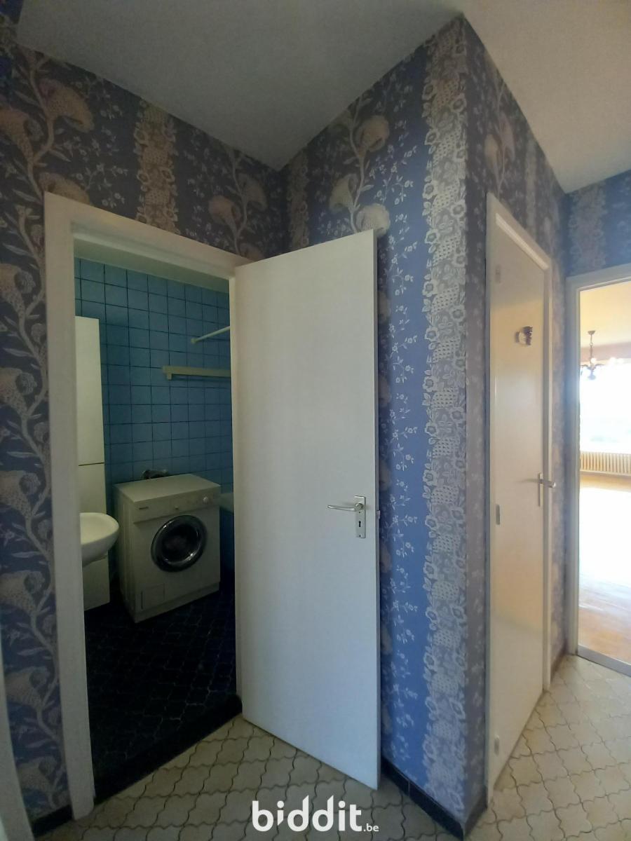 photo 10 du bien Appartement type « 2 ch. » au 8e ét. + caves n°s 3 et 4 