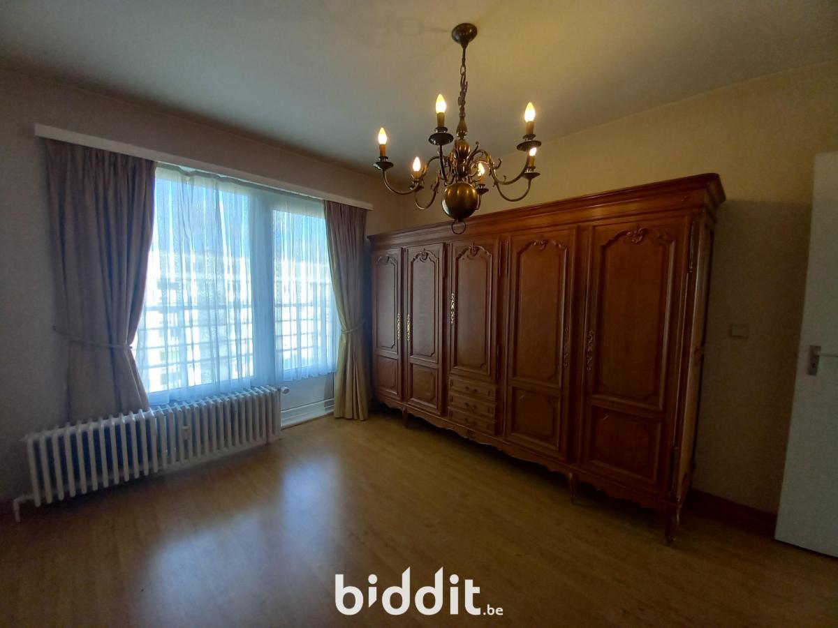 photo 13 du bien Appartement type « 2 ch. » au 8e ét. + caves n°s 3 et 4 