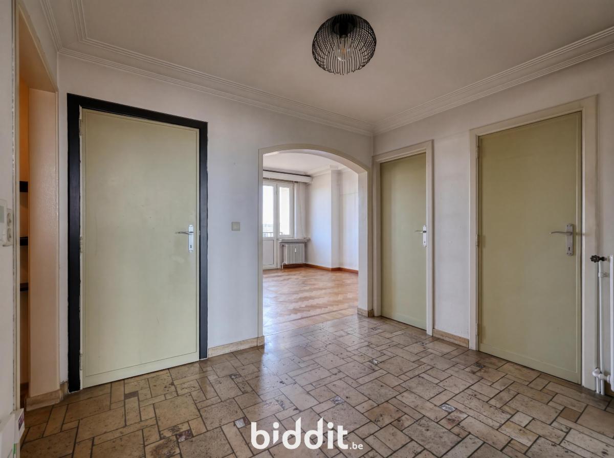 photo 20 du bien L’ appartement n° 9 au 9e étage avec 2 chambres