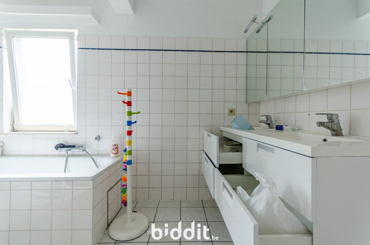 photo 8 du bien L’ appartement « 1G » au 1e étage