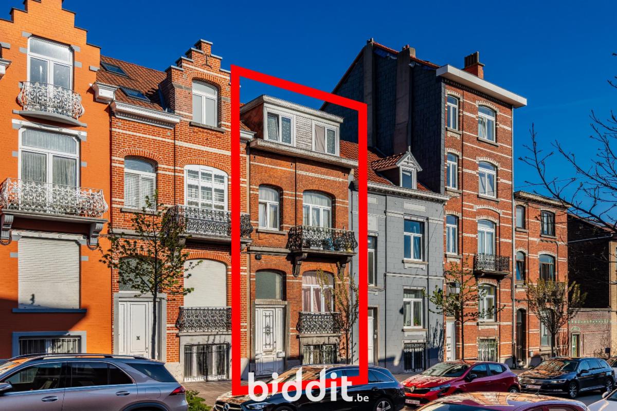 photo 2 du bien Une maison d’habitation avec garage