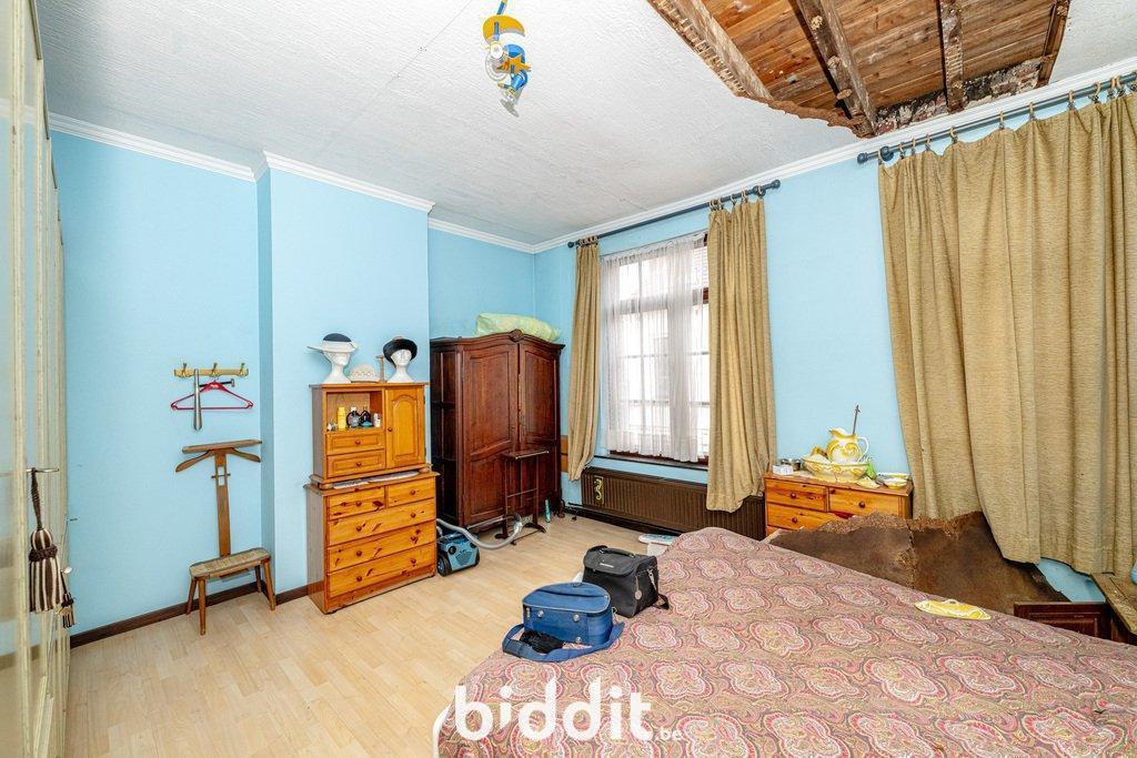 photo 3 du bien Une maison d’habitation avec cour et jardin