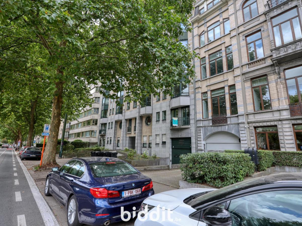 photo 3 du bien Un appartement au 4e ét. et un emplacement parking au 1er ss