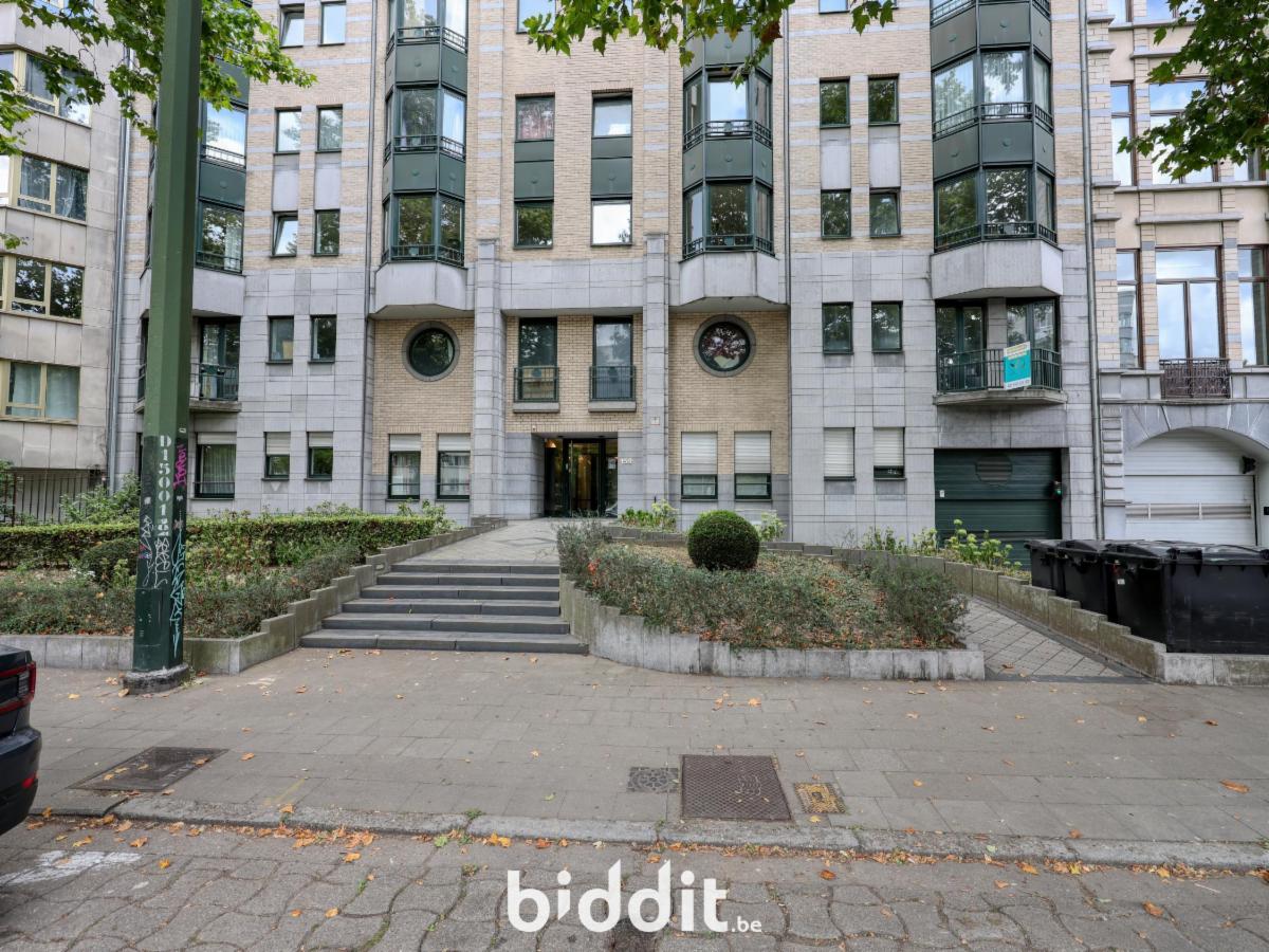 photo 4 du bien Un appartement au 4e ét. et un emplacement parking au 1er ss