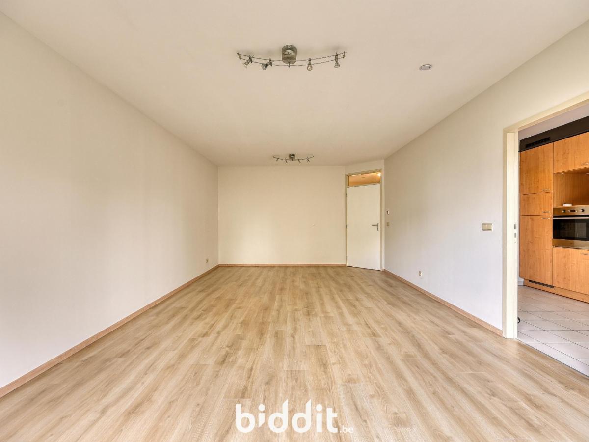 photo 7 du bien Un appartement au 4e ét. et un emplacement parking au 1er ss