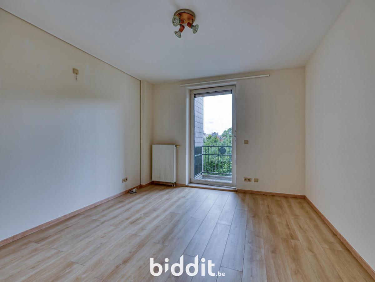 photo 11 du bien Un appartement au 4e ét. et un emplacement parking au 1er ss