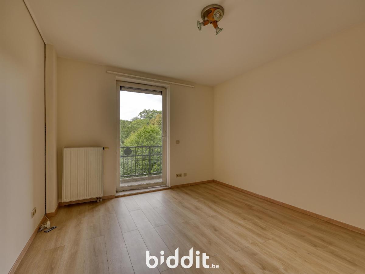 photo 12 du bien Un appartement au 4e ét. et un emplacement parking au 1er ss