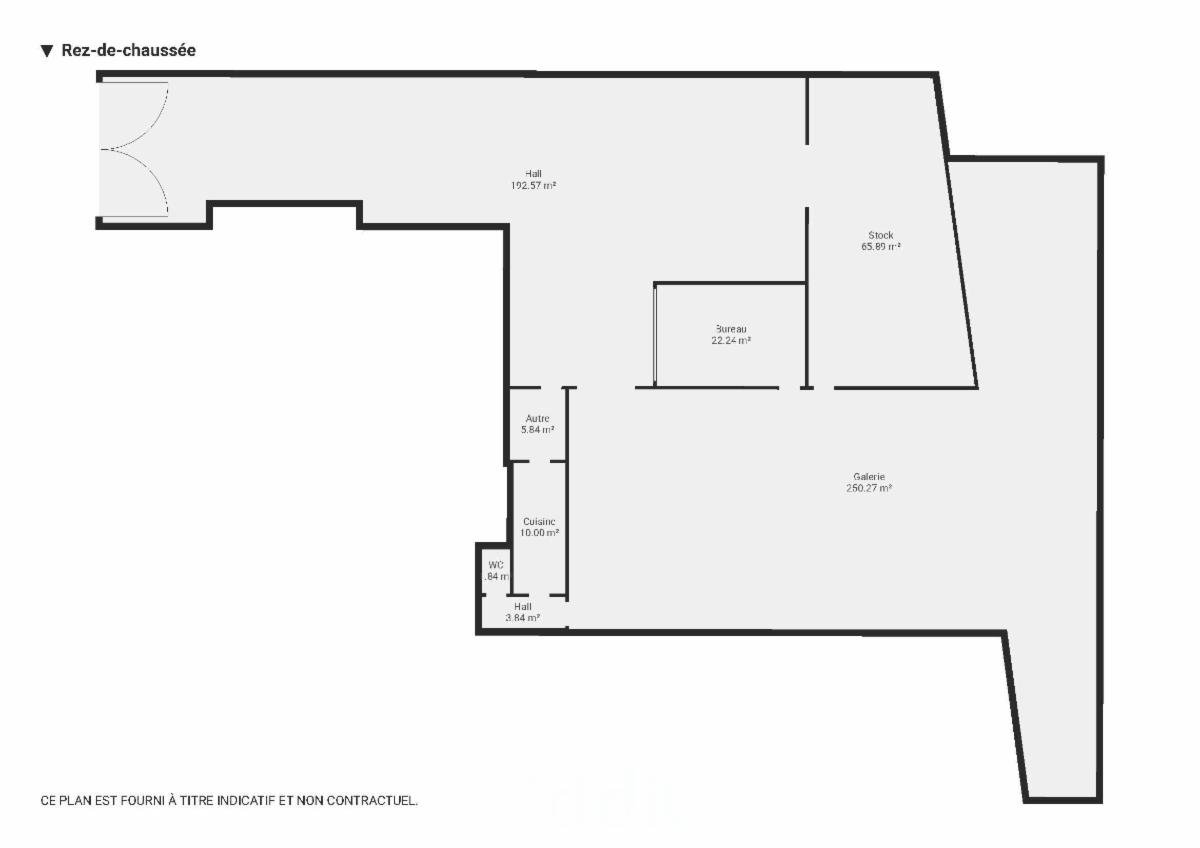 photo 13 du bien L’allée menant au garage au rdc. et atelier