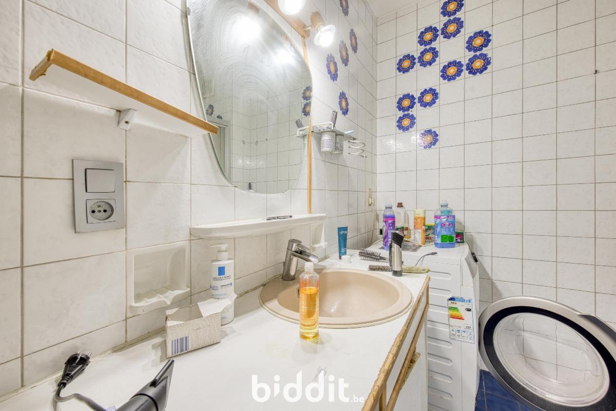 photo 12 du bien Appartement au 2e ét. à droite avec empl. de parking et cave