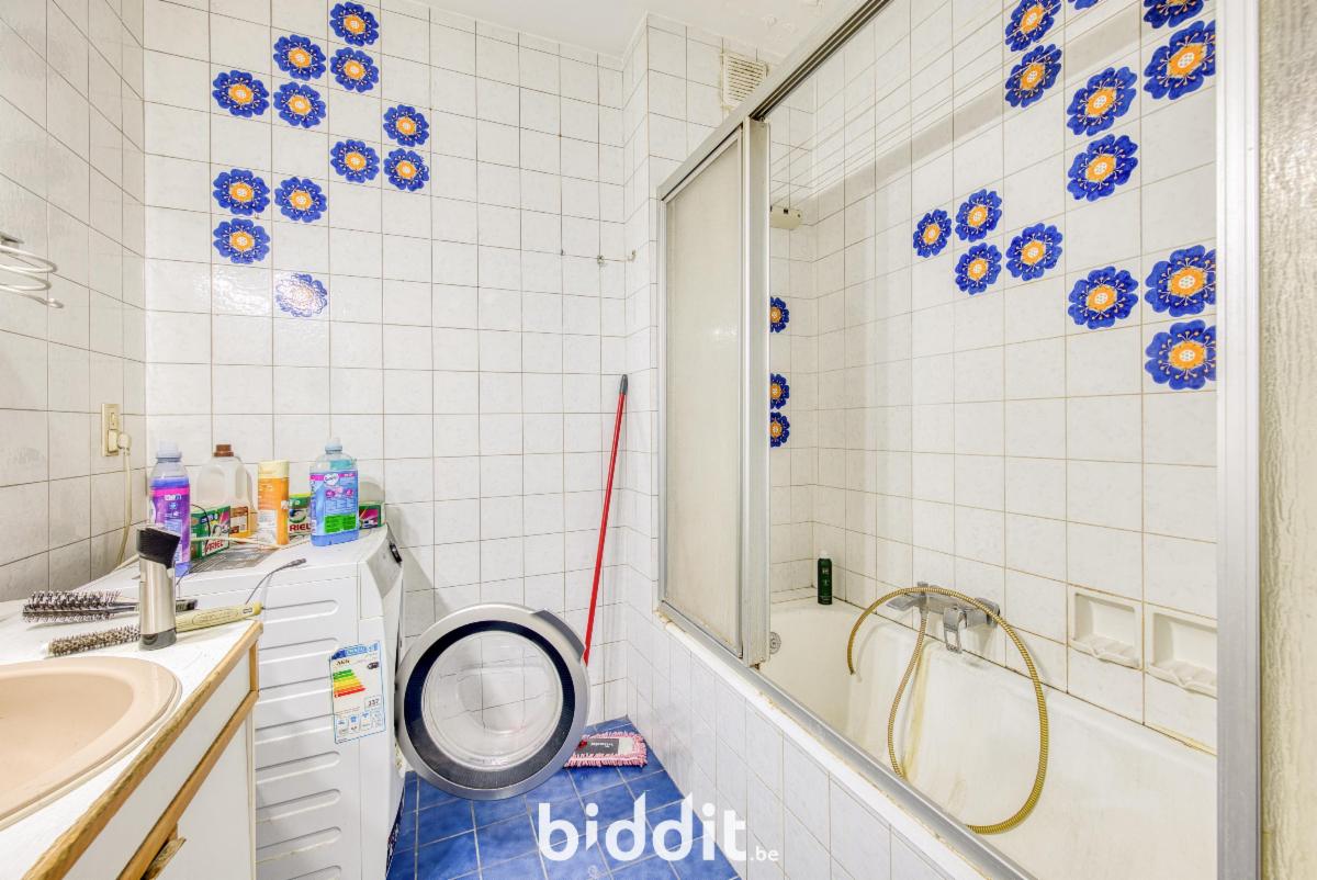 photo 13 du bien Appartement au 2e ét. à droite avec empl. de parking et cave