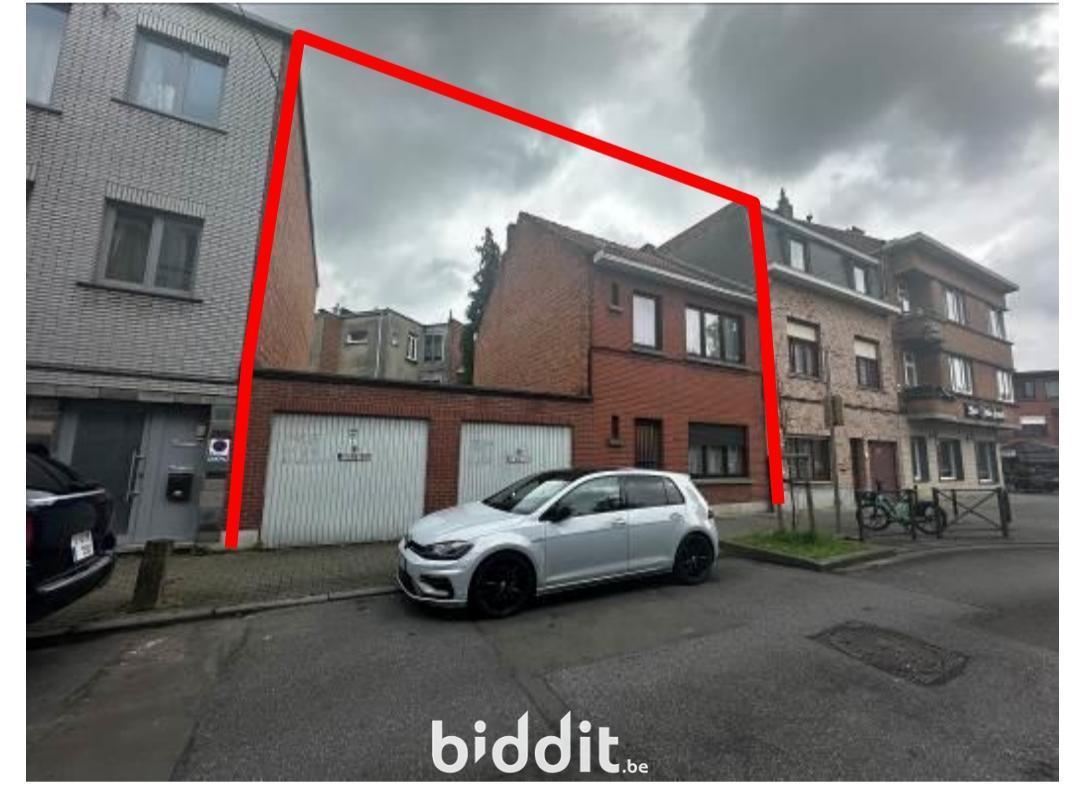 photo 2 du bien Une maison avec dépendances et garage