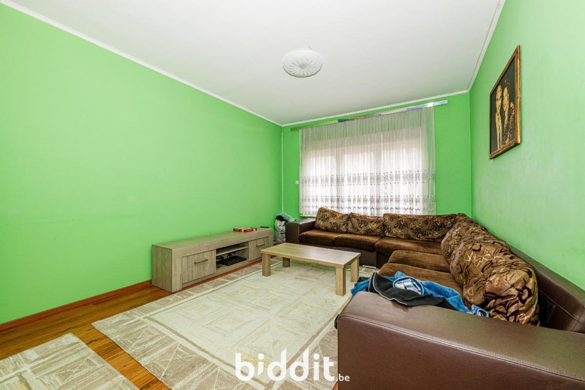 photo 2 du bien Une maison avec dépendances et garage