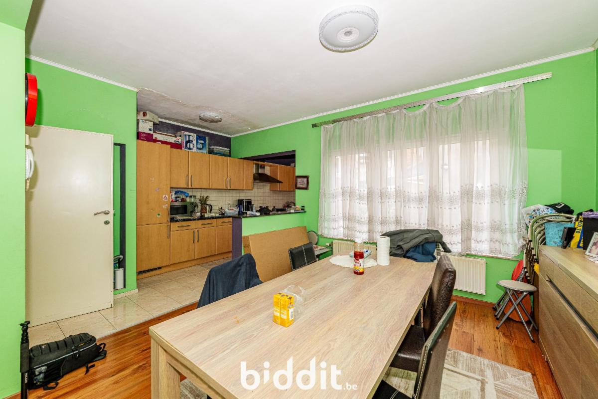 photo 4 du bien Une maison avec dépendances et garage