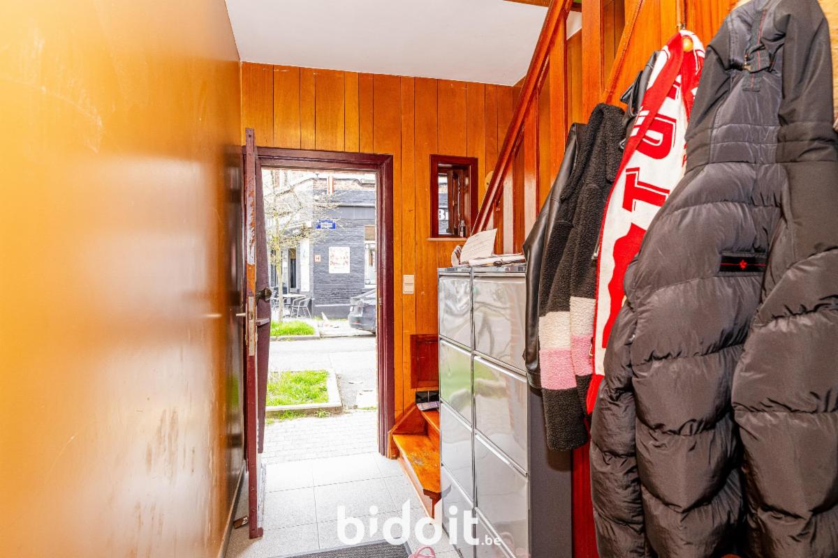 photo 8 du bien Une maison avec dépendances et garage