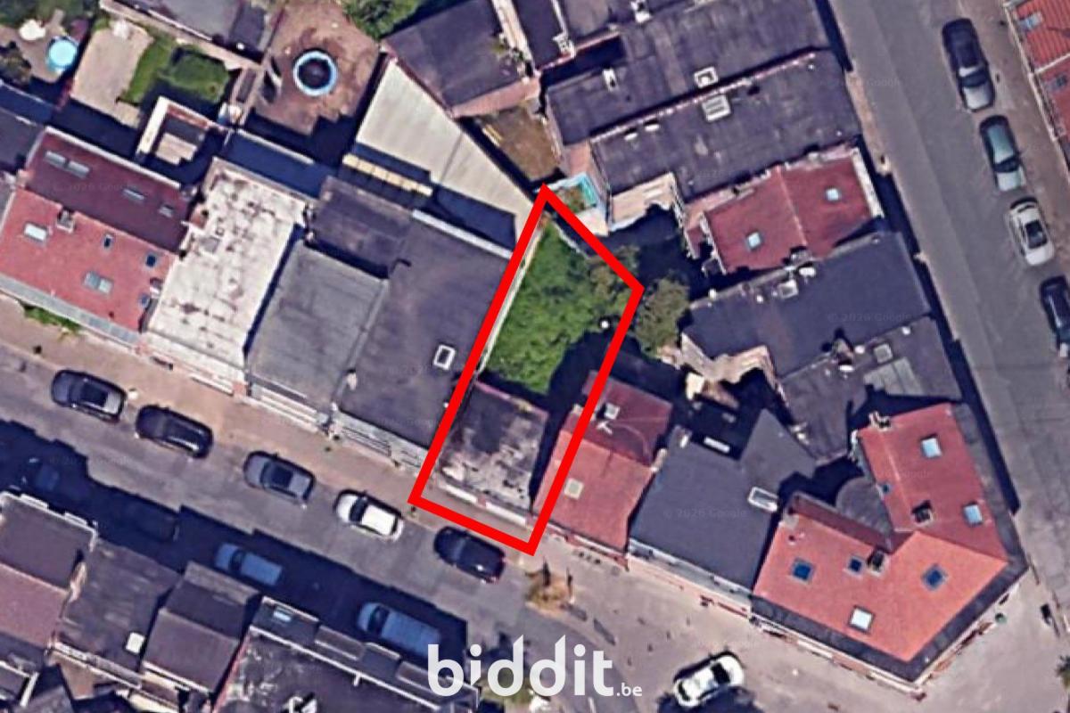 photo 23 du bien Une maison avec dépendances et garage