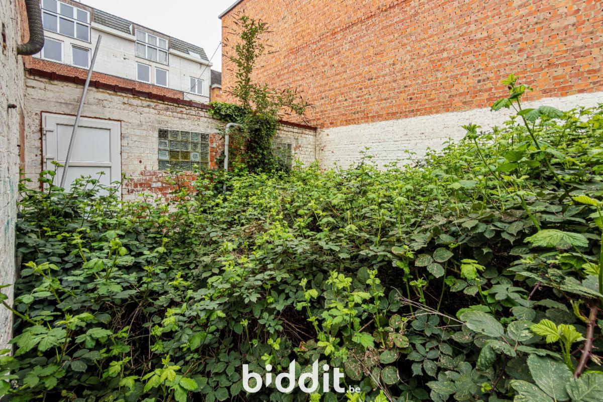 photo 25 du bien Une maison avec dépendances et garage