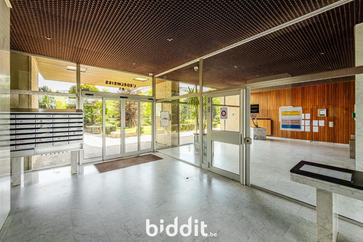 photo 2 du bien Lot 1 : L’ appartement « H5 » au 5e étage et 2 garages