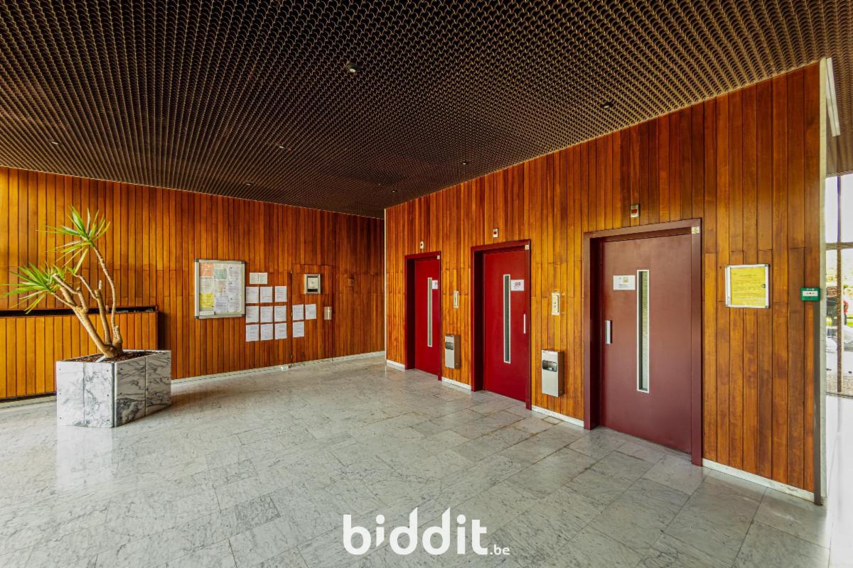 photo 3 du bien Appartement « H5 » au 5e étage + 5 garages