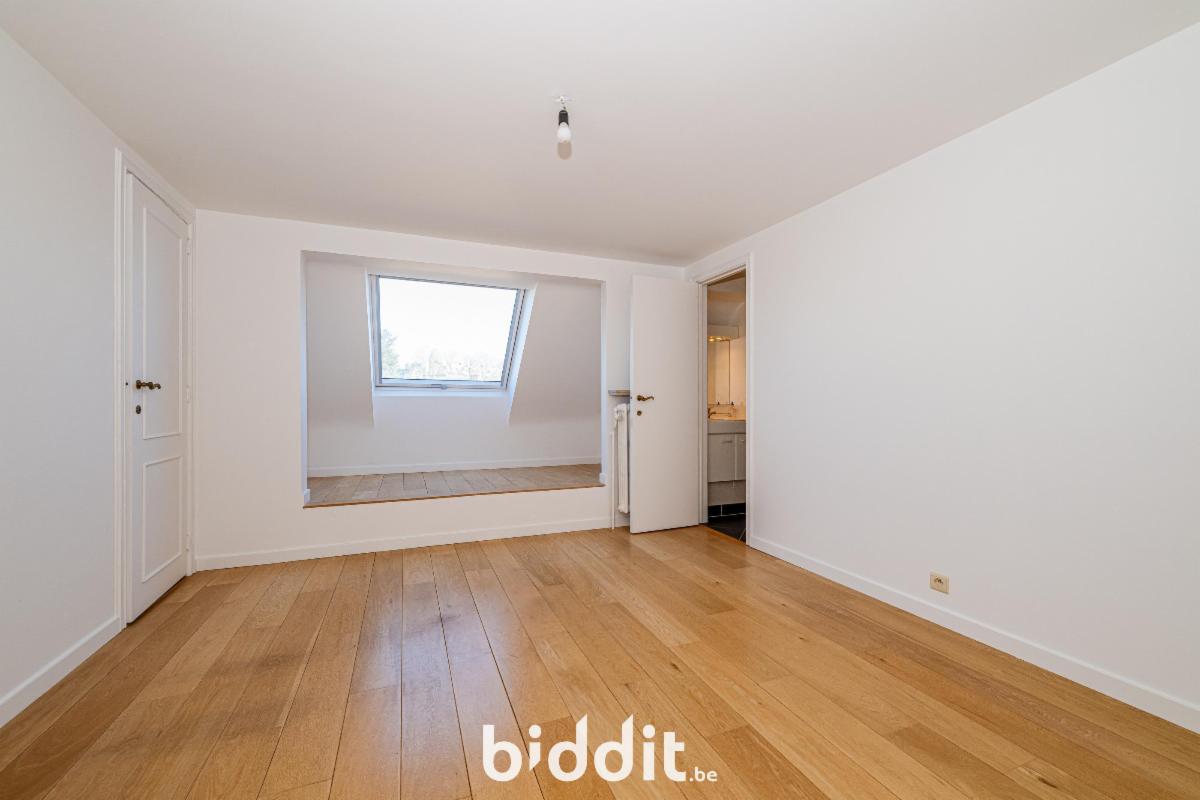 photo 8 du bien L’ appartement type 2 au 4e étage