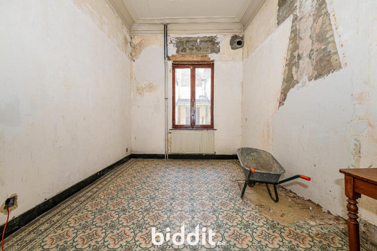 photo 4 du bien Maison d’habitation à rénover - permis division en 2 unités