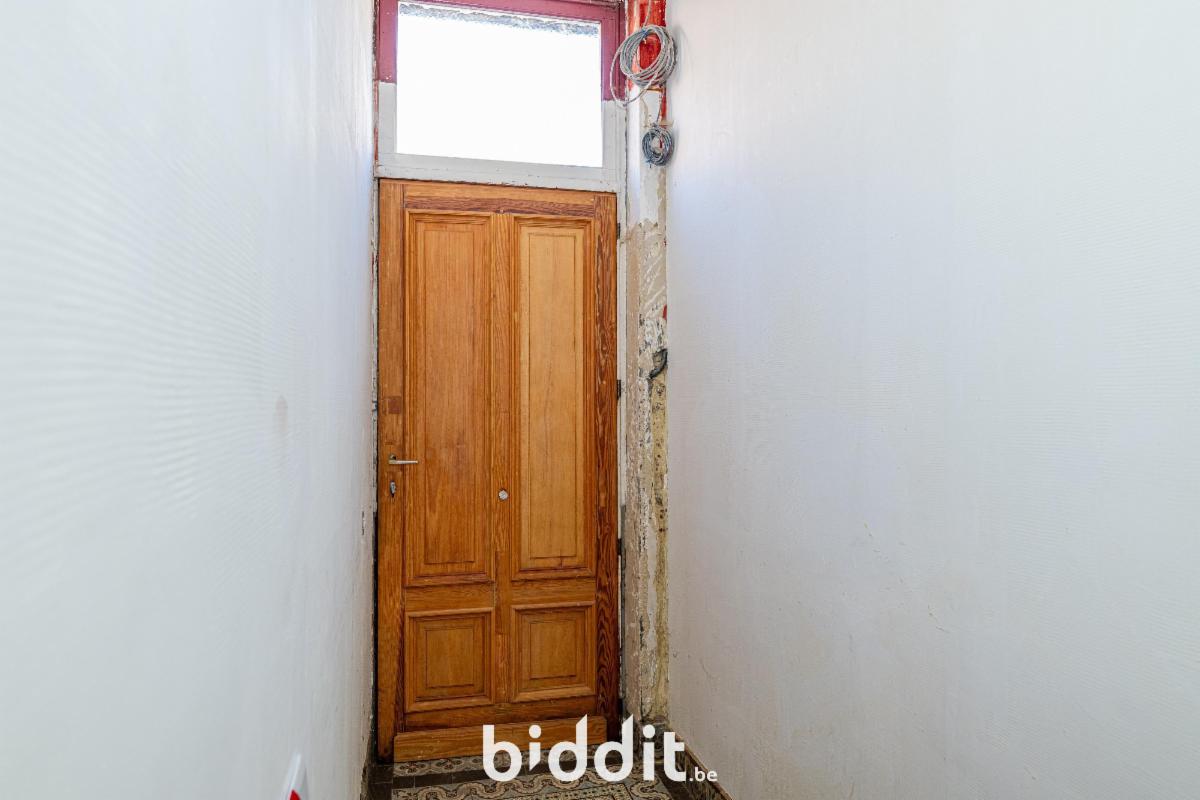 photo 6 du bien Maison d’habitation à rénover - permis division en 2 unités