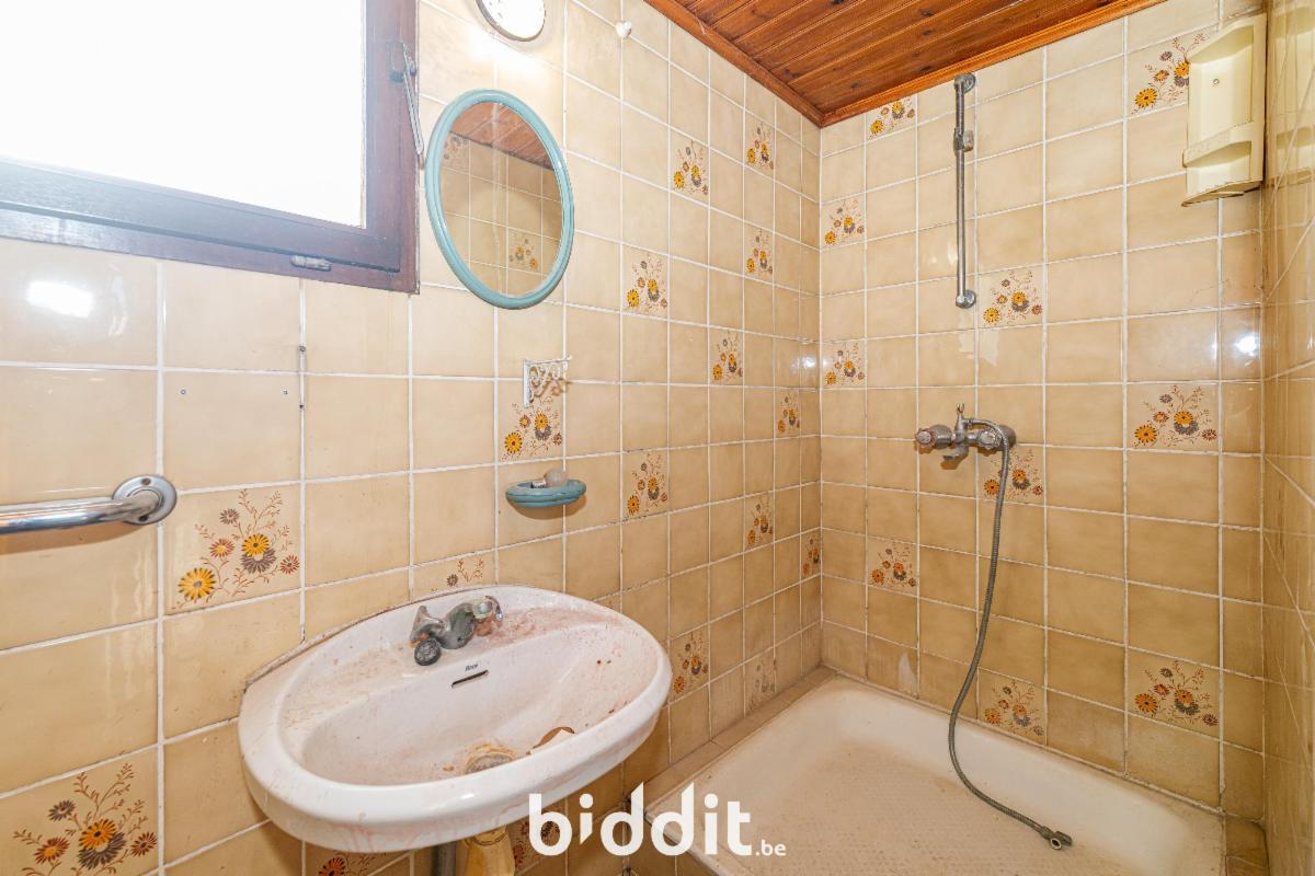 photo 14 du bien Maison d’habitation à rénover - permis division en 2 unités